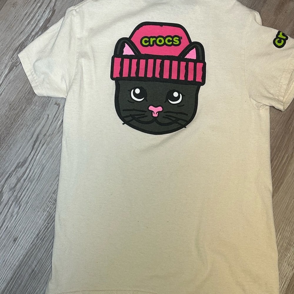 Graphic t-shirt crocs skater cat